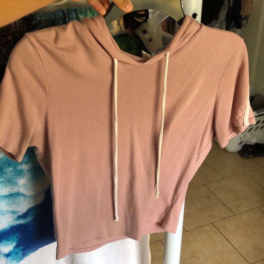 Pink cropped tee with hoodie